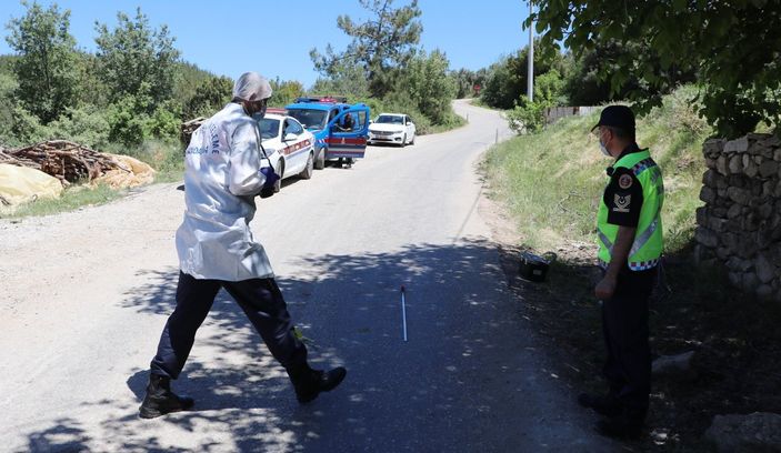Denizli'de, sokak ortasında yaralı bulunan kadın kurtarılamadı