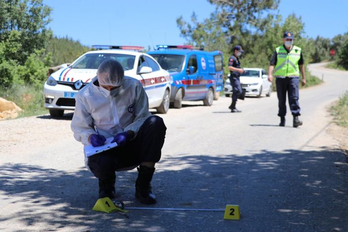 Denizli'de, sokak ortasında yaralı bulunan kadın kurtarılamadı