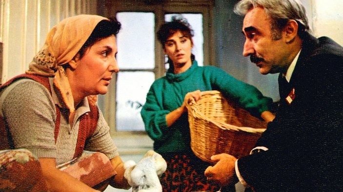 Milyarder filmi nerede, kaç yılında çekildi? Mesudiye nerede? Milyarder filmi oyuncuları..
