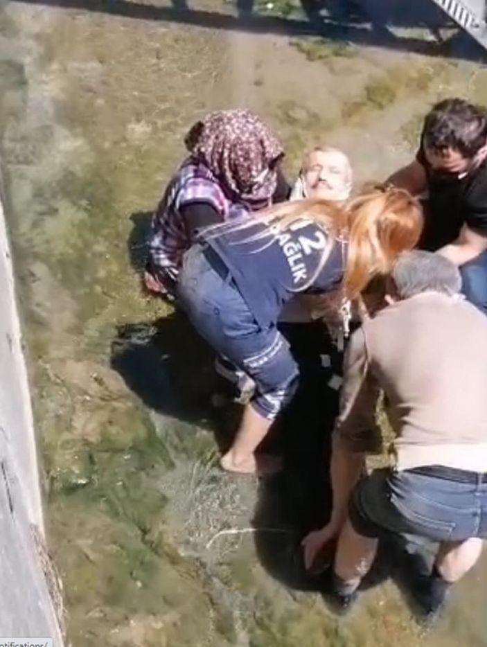 i Zonguldak'ta dengesini kaybederek dereye düştü