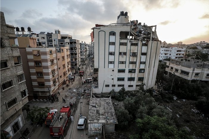 İsrail, Gazze'de yerleşim yerlerine saldırdı