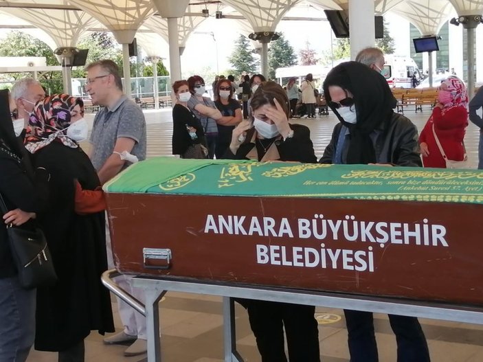Ankara'da eşi tarafından öldürülen doktor toprağa verildi