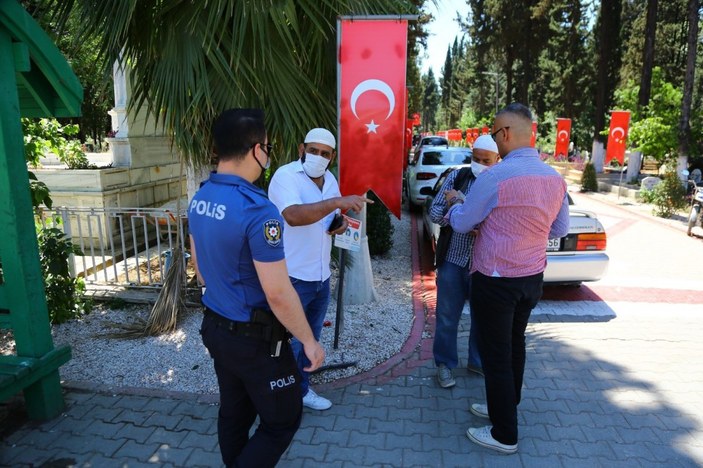 Adana mezarlıklarında 'korsan hoca' operasyonu