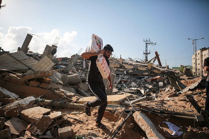 BM: Gazze'de 200'den fazla konut yıkıldı