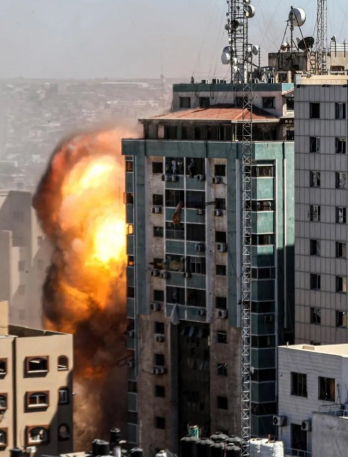 Beyaz Saray'dan medya kuruluşlarının olduğu binayı vuran İsrail'e uyarı