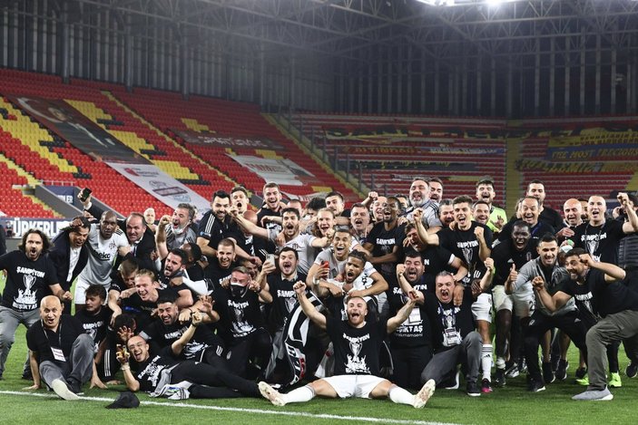 2020-2021 sezonu şampiyonu Beşiktaş