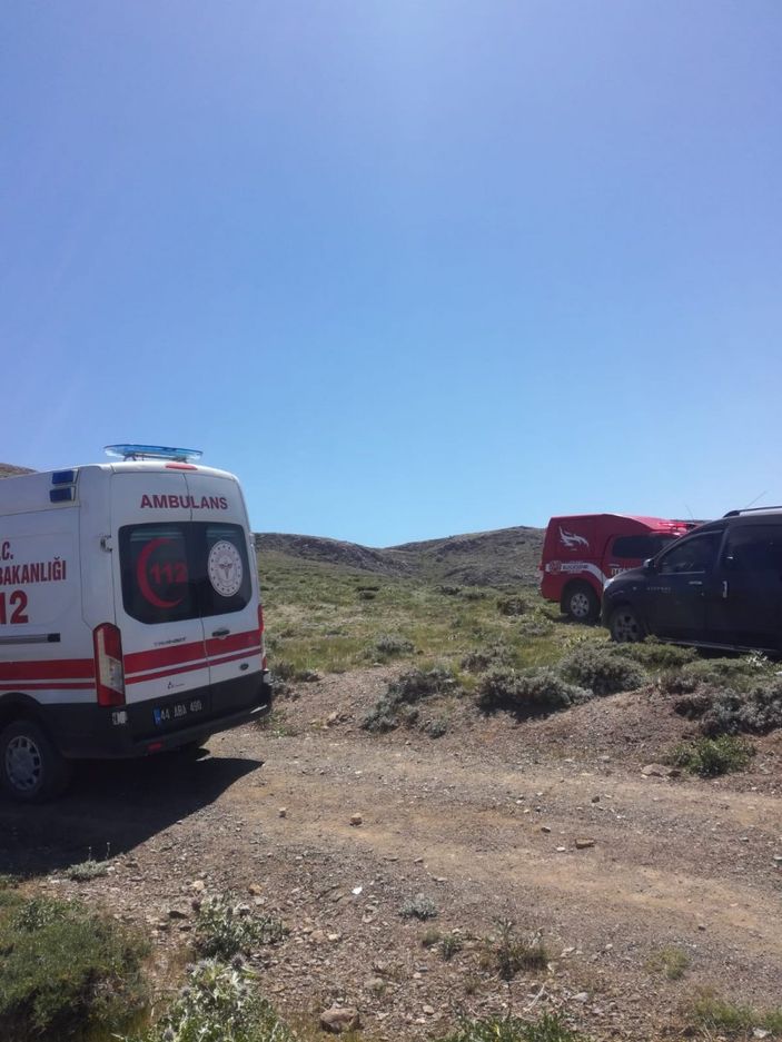 Malatya'da mantar toplamaya gitti, kayalıklardan düştü