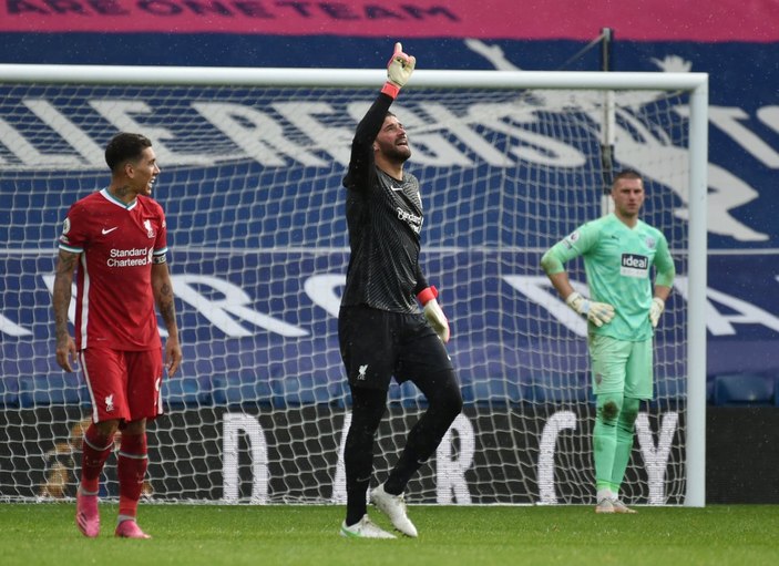 Premier Lig'de Liverpool, kaleci Alisson'un golüyle son dakikada kazandı