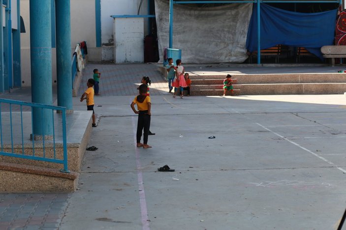 Filistinliler, Gazze'deki BM okullarına sığındı
