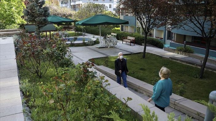 Huzurevlerinde ziyaretçi yasağı ne zaman bitecek? Huzurevi ziyaretleri 2021