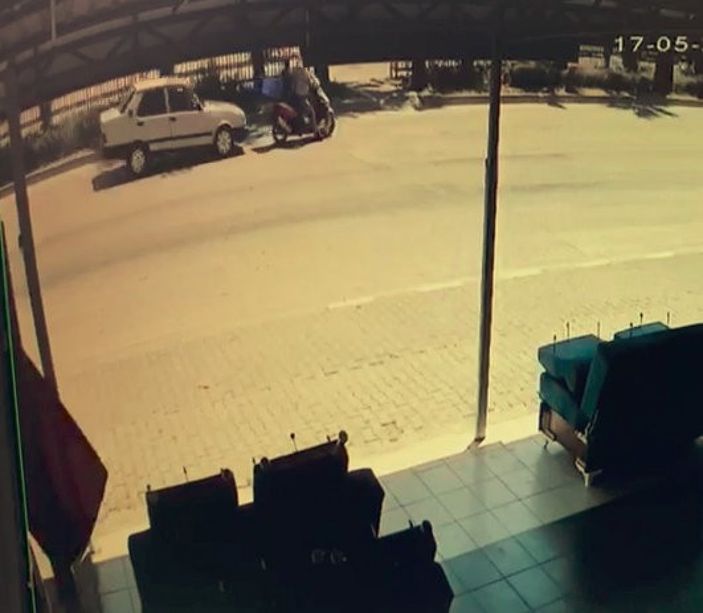 Antalya'da dedeyle torunun yaralandığı kaza