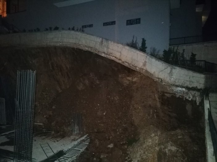 Gebze'de çökme tehlikesi olan bina boşaltıldı