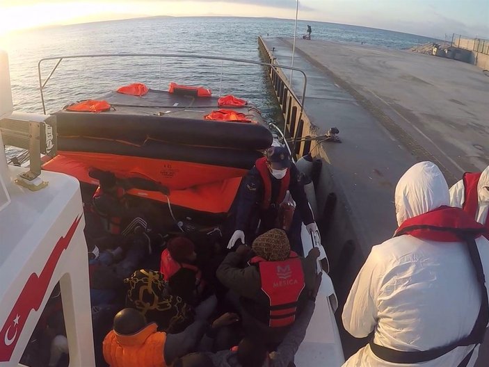 Aydın’da Yunanistan tarafından itilen 23 düzensiz göçmen kurtarıldı