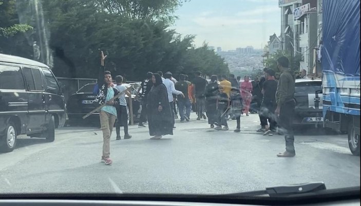 Meydan muharebesi değil, kız kaçırma kavgası: Beyoğlu sokakları karıştı