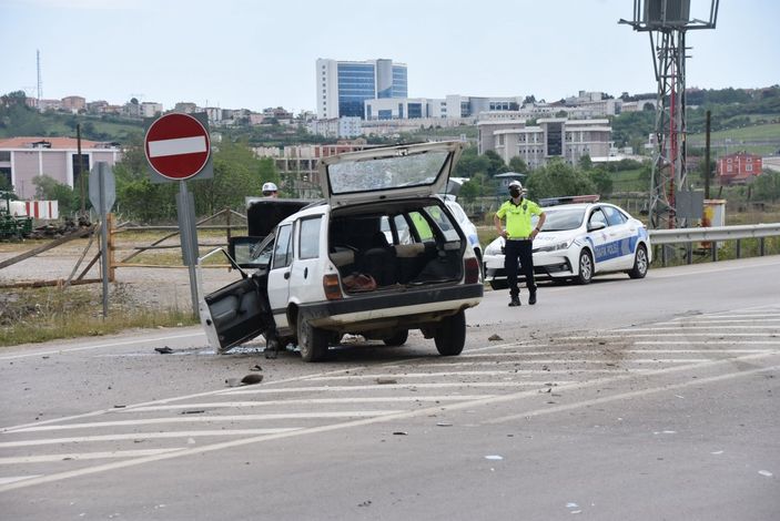Sinop’ta kaza: LPG tankeri yola fırladı