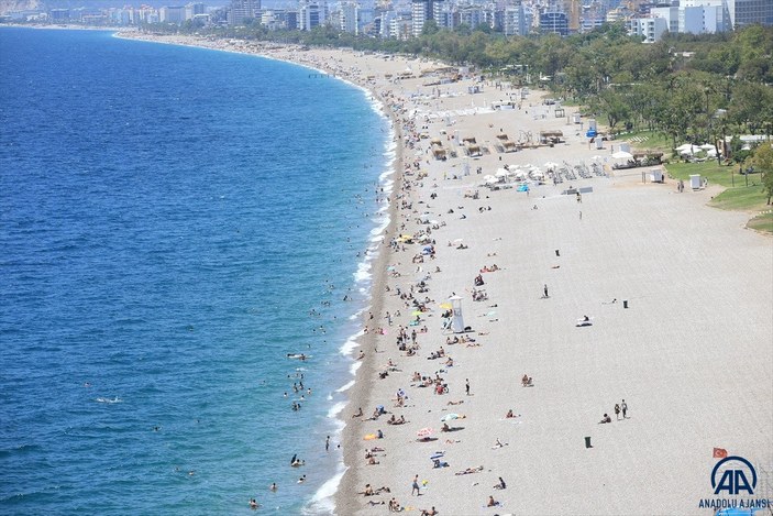 Muğla, Antalya ve Aydın'da sahiller doldu
