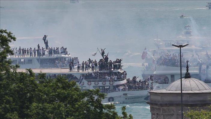 Şampiyon kupasına kavuşuyor