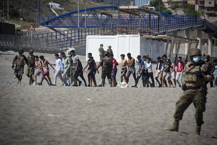 İspanya, Fas'tan gelen göçmenleri geri gönderdi
