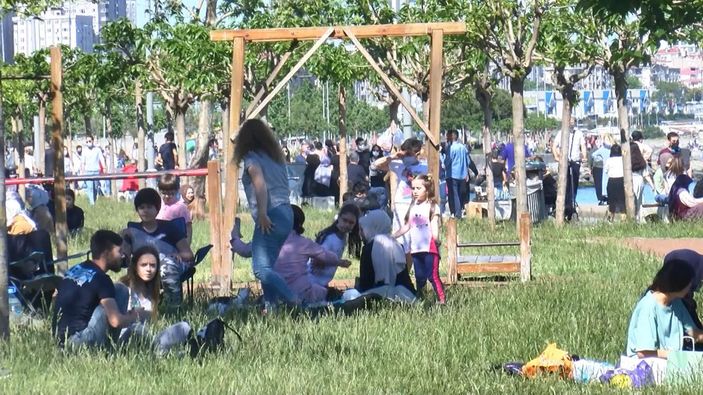 d Bakırköy'de sahiller doldu