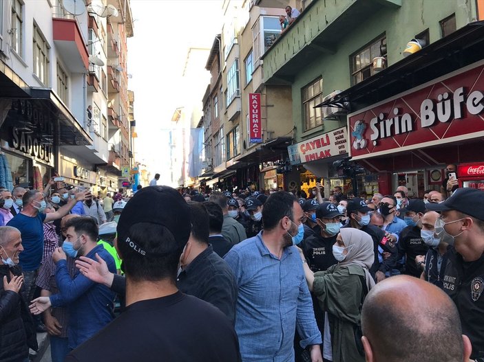 Meral Akşener, Rize Çayeli'nde protesto edildi