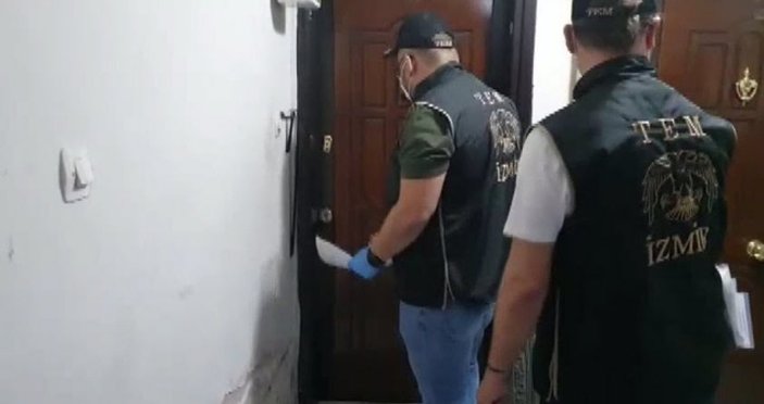 İzmir’de FETÖ operasyonu: 35 gözaltı