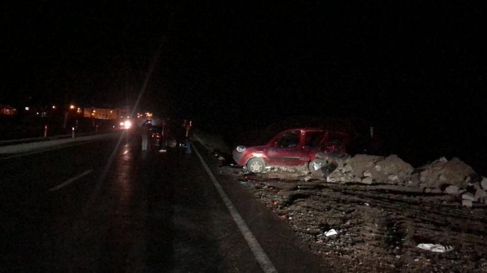 Bingöl’de iki araç çarpıştı: 1 yaralı