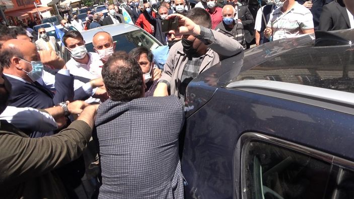 İyi Parti heyeti Rize'de esnafı yumrukladı