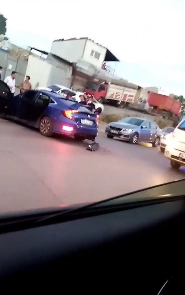 i Avcılar’da polisten kaçan sürücü, ortalığı birbirine kattı