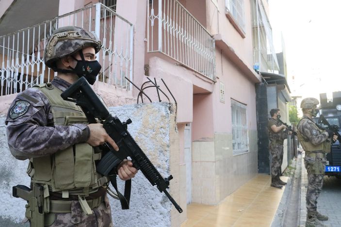 Adana'da organize suç örgütüne şafak vakti operasyonu