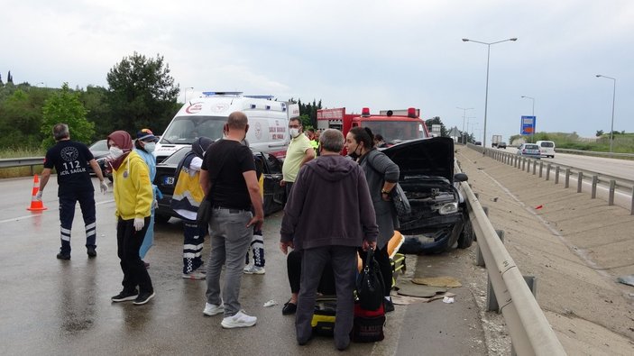 Bursa'da sağanak yağış kazaya neden oldu: 7 yaralı