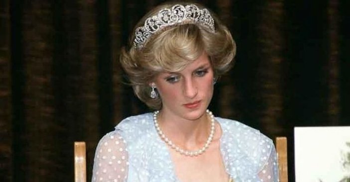 Prens William ve kardeşi Prens Harry anneleri Prenses Diana'nın ölümü için BBC'yi suçladı