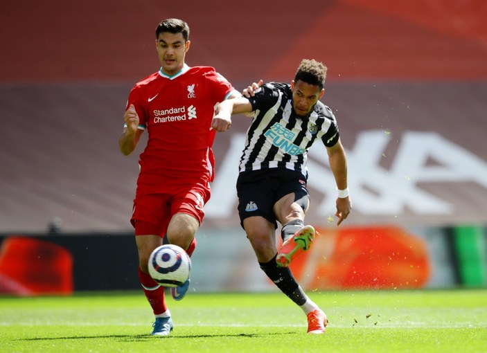 Ozan Kabak: Liverpool'da kalmak istiyorum