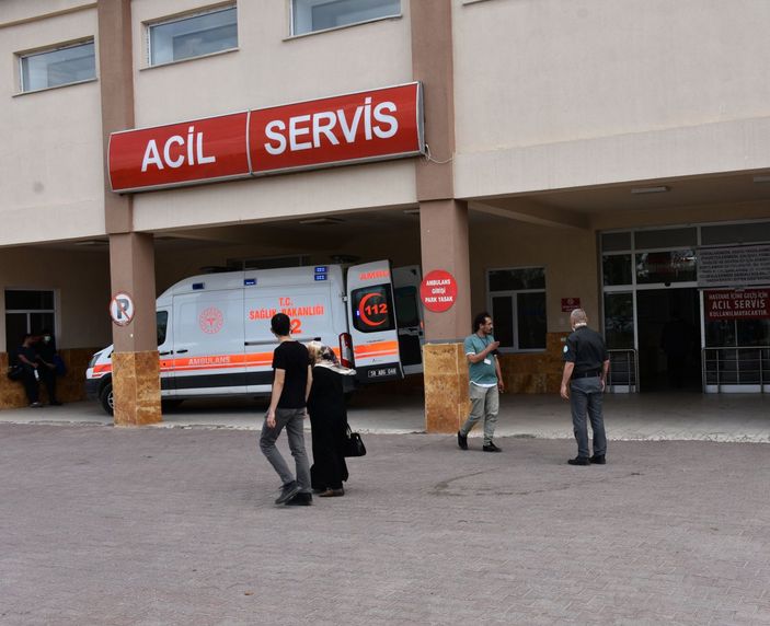 d Sivas'ta babasının tabancasıyla oynarken yaralandı