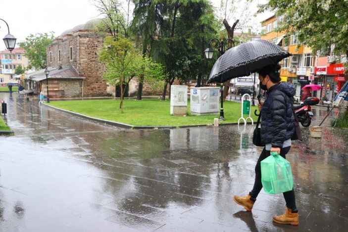 i Tekirdağ'da sağanak yağış hayatı olumsuz etkiledi
