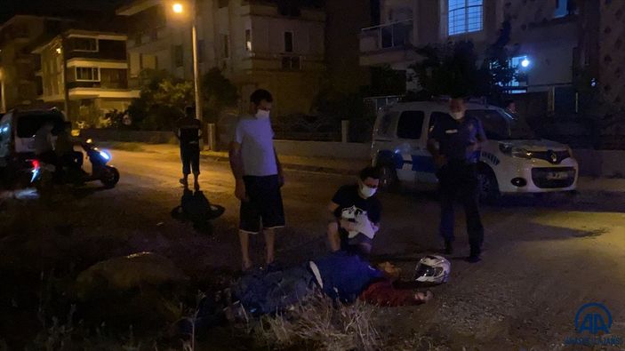 İzmir'de motosiklet ile otomobil çarpıştı: 1 yaralı