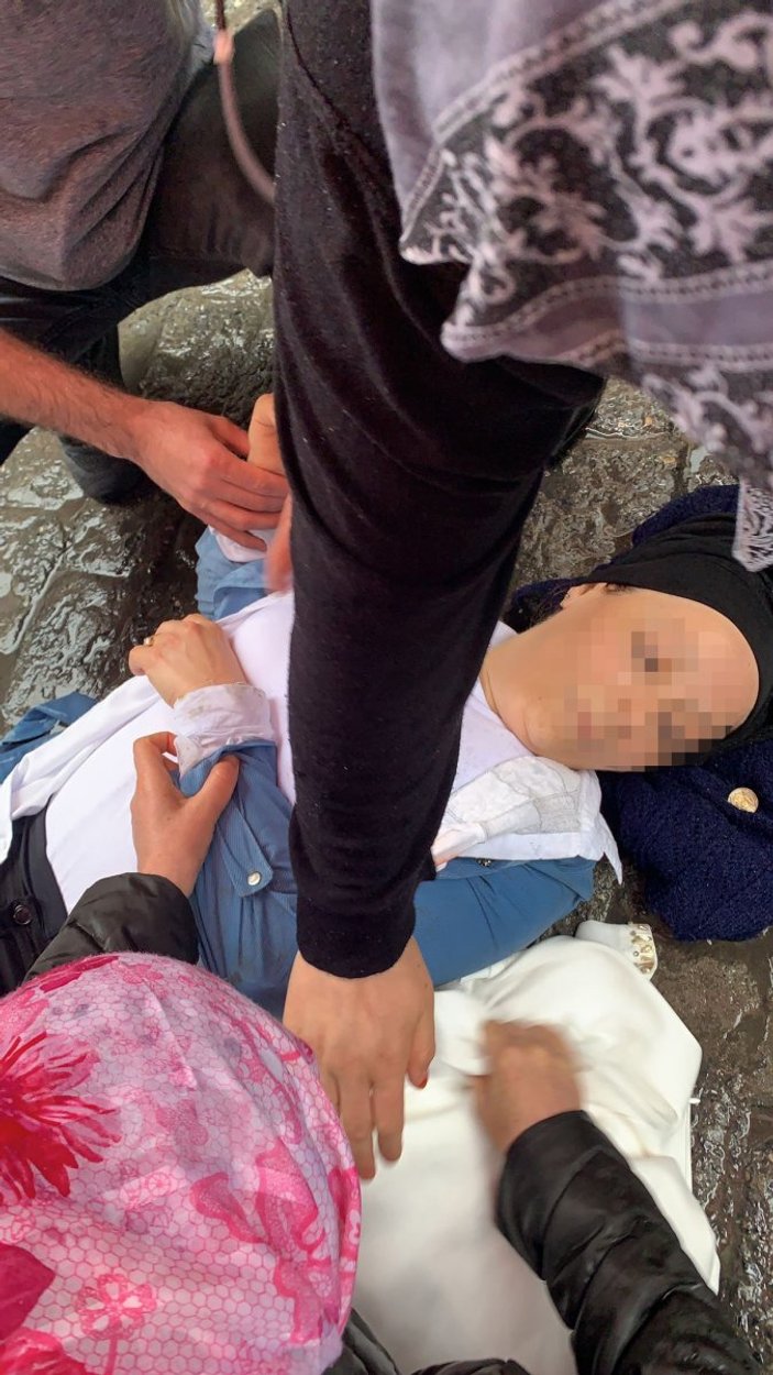 Beyoğlu'nda eski eşinin saldırısına uğradı: Ağır yaralandı