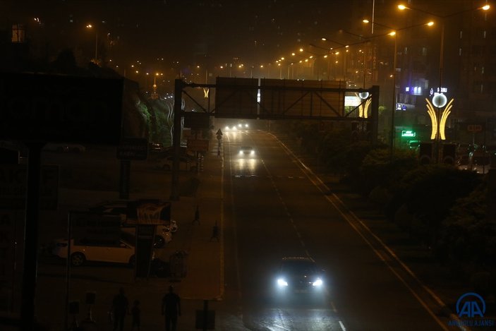 Mardin’de toz fırtınası şehri sardı