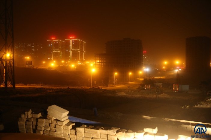 Mardin’de toz fırtınası şehri sardı