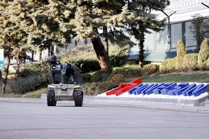 Türkiye'nin robot askeri 'Barkan' göreve hazırlanıyor