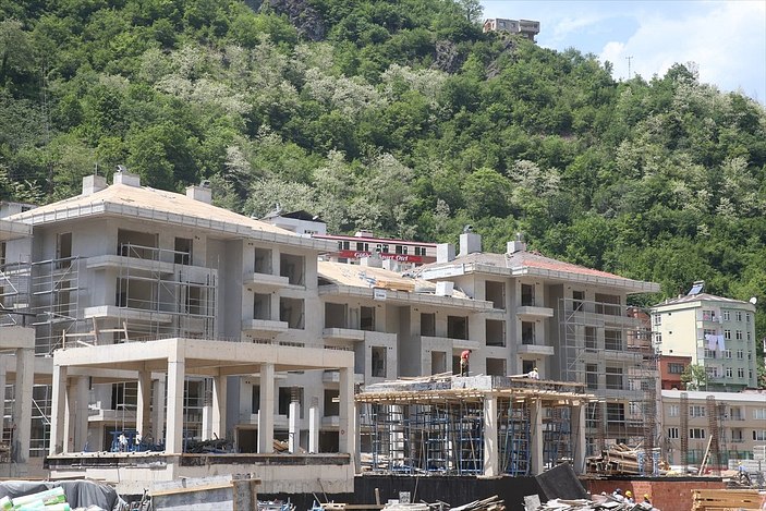 Giresun Dereli'de yeni yapıların inşasında sona doğru