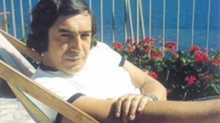 Türk pop müziğinin efkarlı sesi: Tanju Okan kimdir?