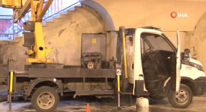 i Topkapı alt geçidinde onarım çalışmaları sırasında yangın çıktı