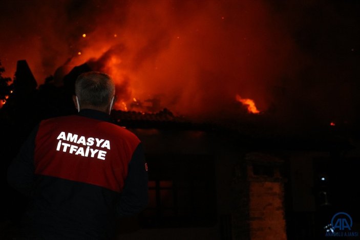 Amasya'da otel olarak kullanılan tarihi konakta yangın çıktı