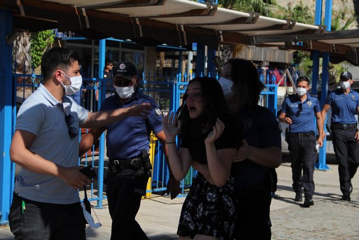 Antalya'da denizden ceset çıktı: Ailesi sinir krizi geçirdi