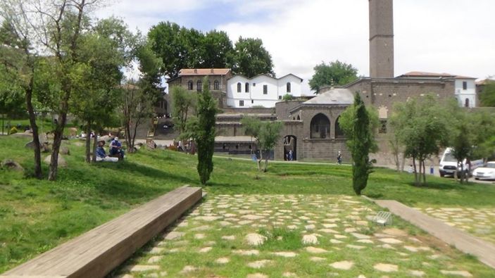 Diyarbakırlılar tarihi mekanları doldurdu