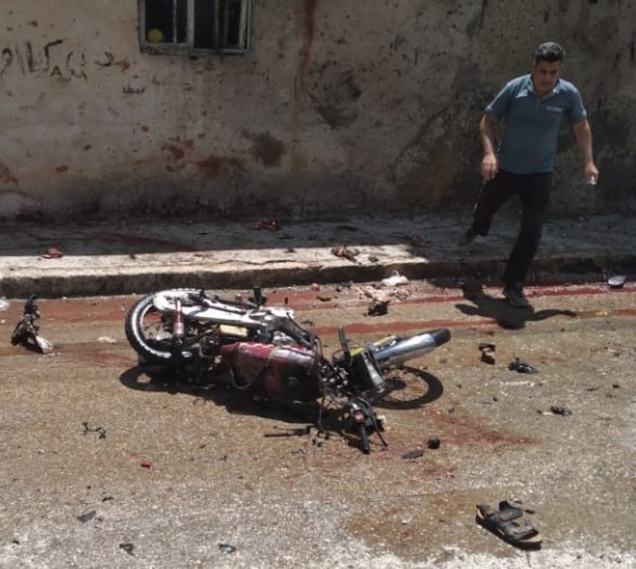 Suriye’de bomba yüklü motosikletin patlama anları kamerada