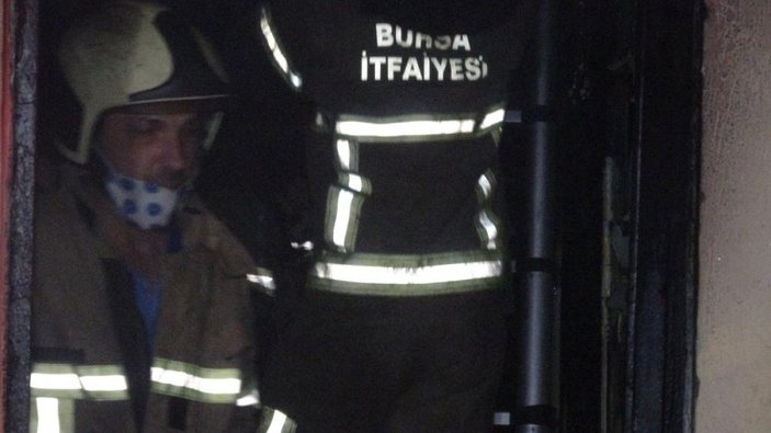 Bursa'da tek katlı evde yangın çıktı