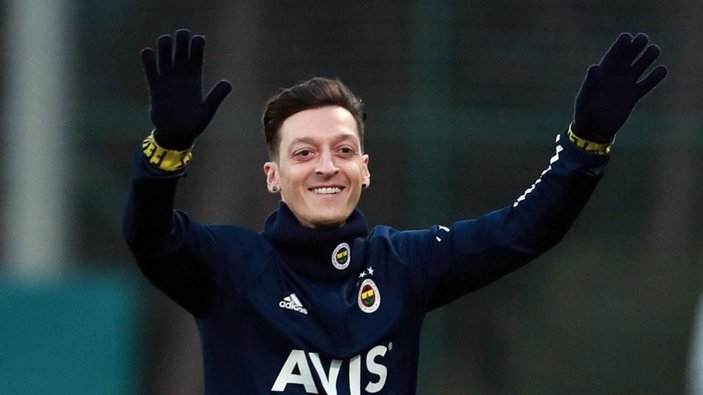 Mesut Özil 10 numaralı formayı giyecek