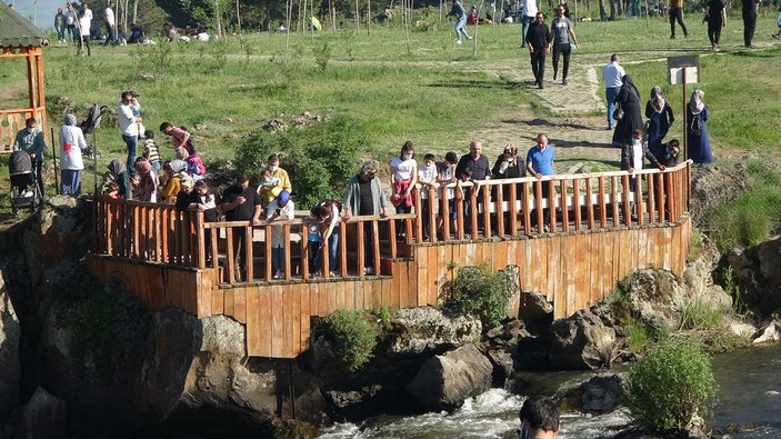 İnci kefalinin Van Gölü'nden tatlı sulara zorlu yolculuğu sürüyor