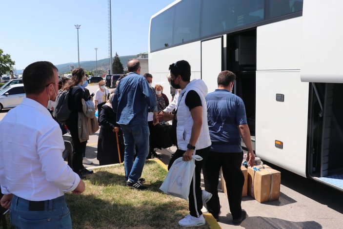Kocaeli’de otobüs şoförü yolcuları bırakıp kaçtı